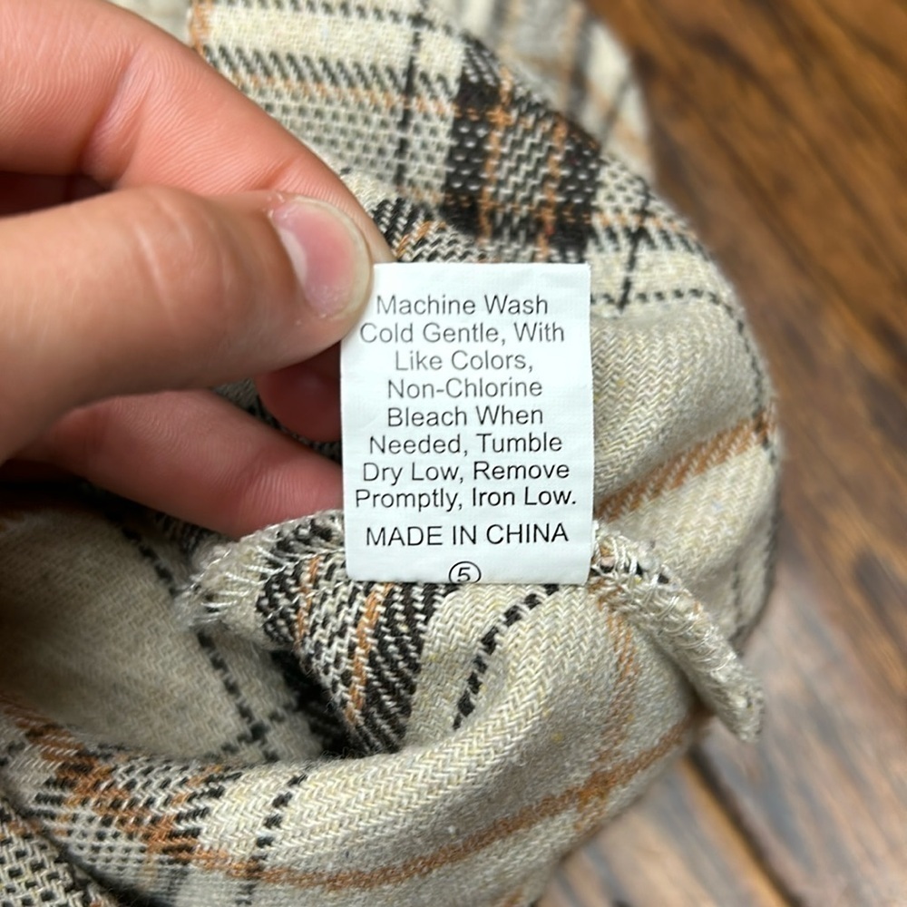 Shein women’s plaid skirt - Picture 5 of 5